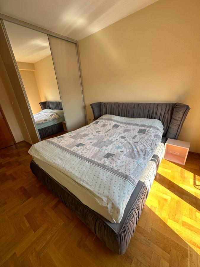Great Location Two Bedroom Apatment "Maxim" พอดโกริกา ภายนอก รูปภาพ
