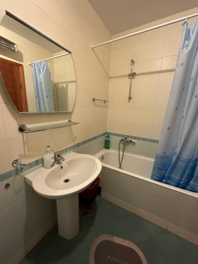 Great Location Two Bedroom Apatment "Maxim" พอดโกริกา ภายนอก รูปภาพ
